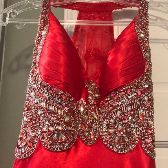 Prom dress - Picture 2 of 5